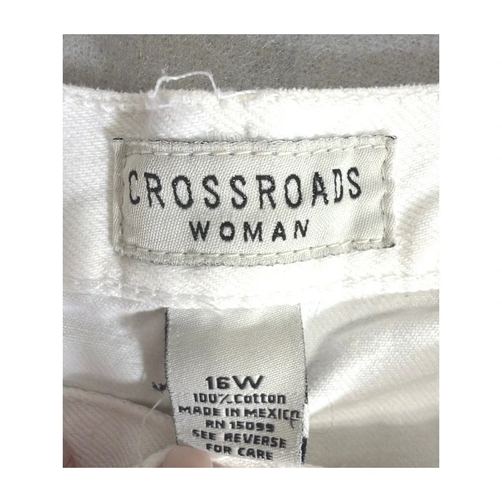 Crossroads Woman White Denim Shorts High Rise 100% Cotton Size 16W 0443